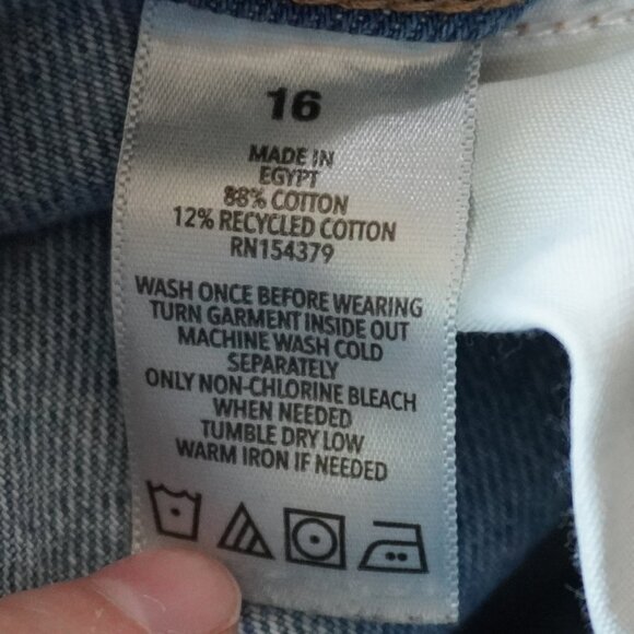 Women's Distressed Raw Hem Jean Shorts - Aeropostale - Mom Jeans - Size … - Picture 2 of 9